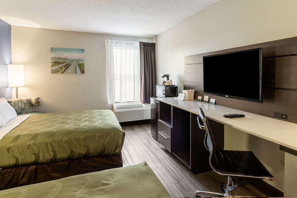 Standard Double Room, 2 Double Beds, Non Smoking - Photo 4