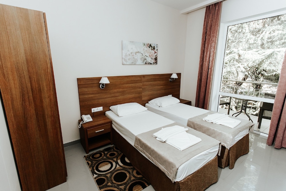 Comfort Double or Twin Room, Balcony, City View