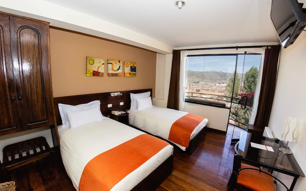 Twin Room, Balcony