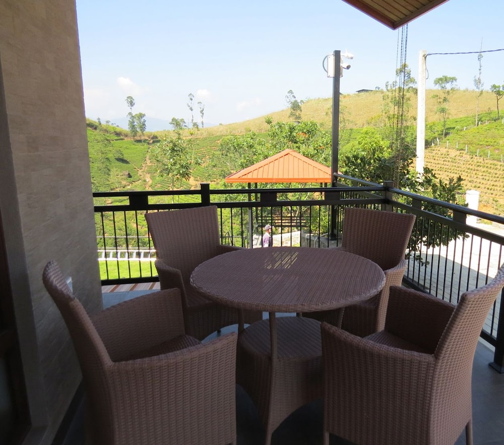 Family Room, 1 Bedroom, Non Smoking, Mountain View
