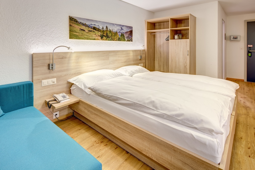 Superior Double Room, Mountain View photo 3