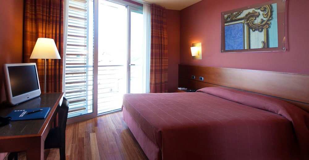 Superior Double Room - Photo 1