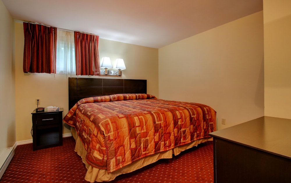 Luxury Suite, 1 King Bed with Sofa bed, Kitchenette