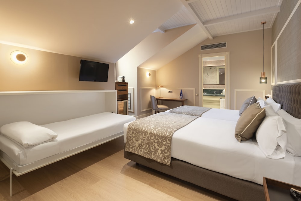 Triple Room (3 adults) photo 2