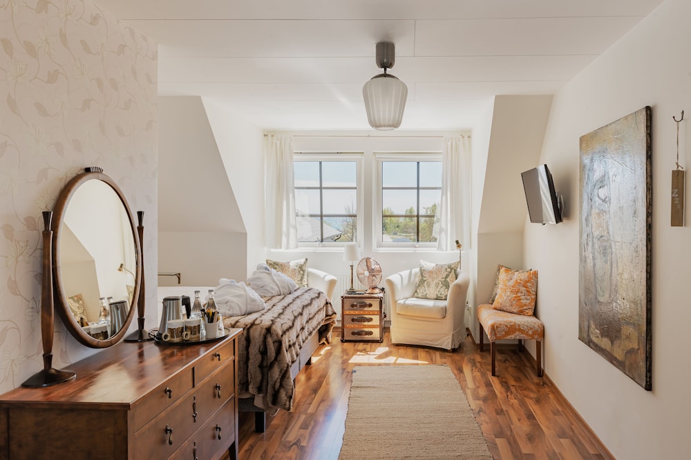 Double Room - Photo 8