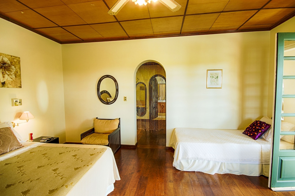 Deluxe Suite photo 1