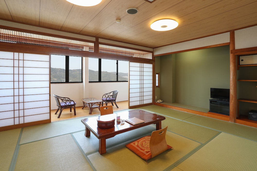 Japanese Style Room with Night View, Non Smoking photo 3