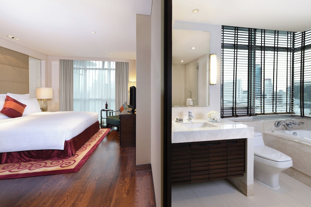 Executive Suite, 3 Bedrooms photo 2