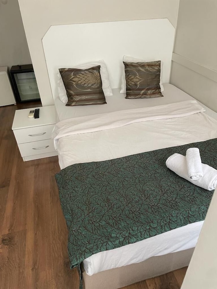 Economy Double Room photo 1