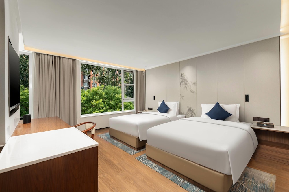 Deluxe Room, 2 Twin Beds, Non Smoking