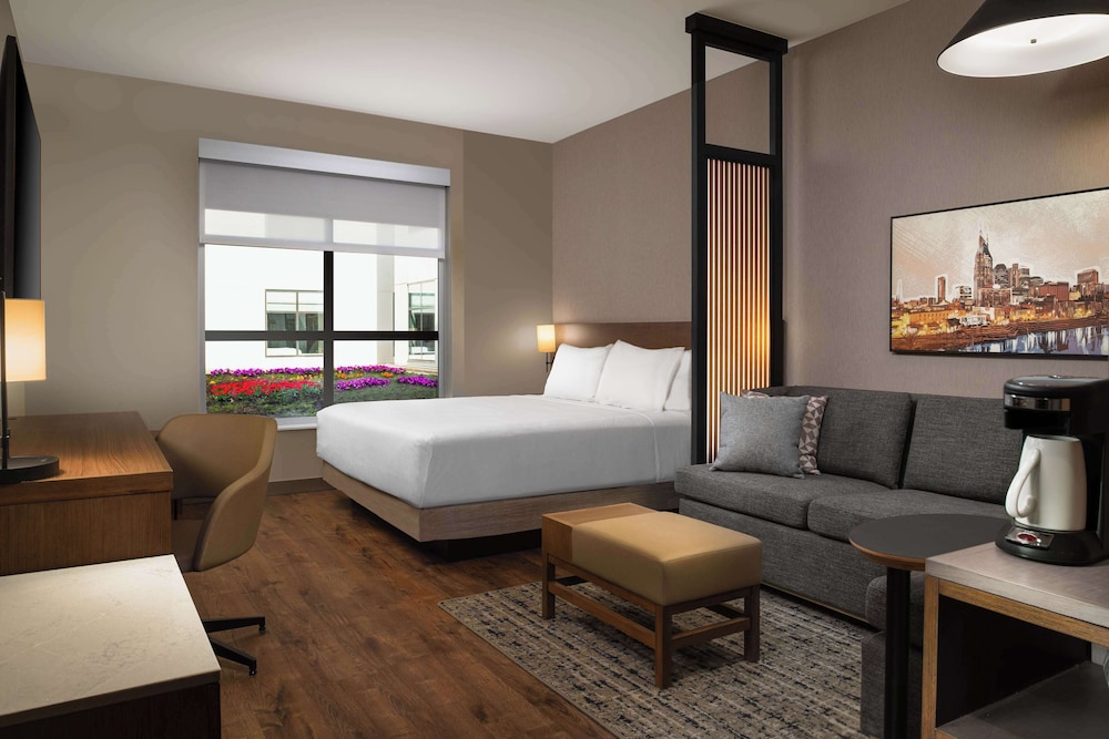Room, 1 King Bed with Sofa bed (Roll-In Shower) - Photo 3