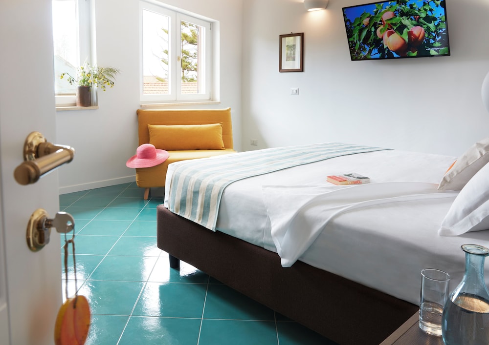 Triple Room, Courtyard View photo 1