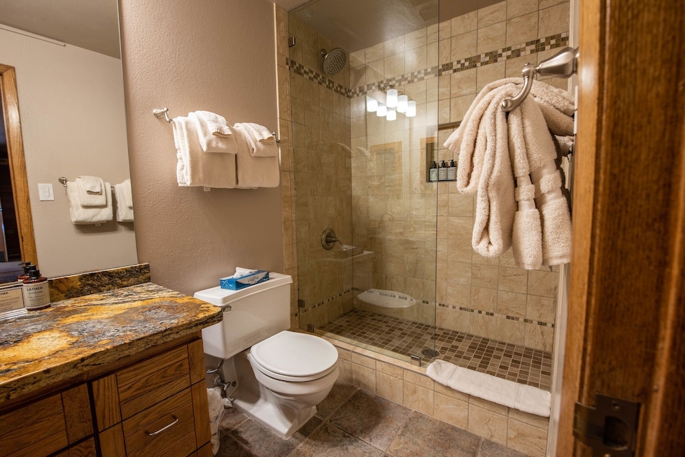 Condo, 3 Bedrooms photo 2