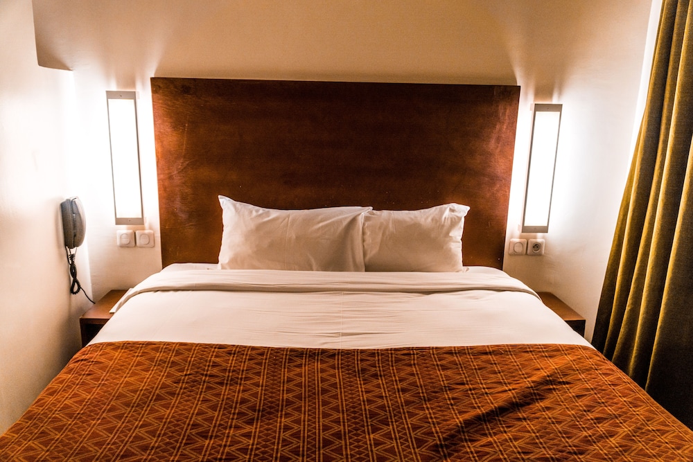 Superior Room, 1 Queen Bed photo 3