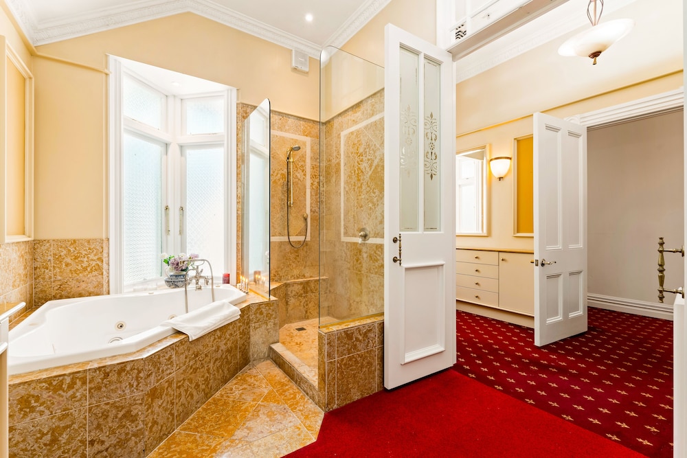 Premium Single Room