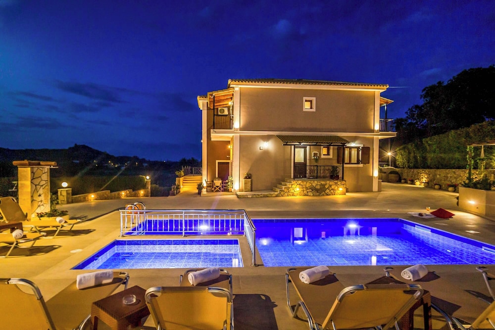 Villa (4 Bedrooms)