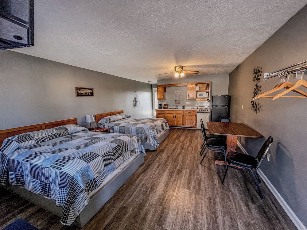 Signature Room, Balcony, Hill View