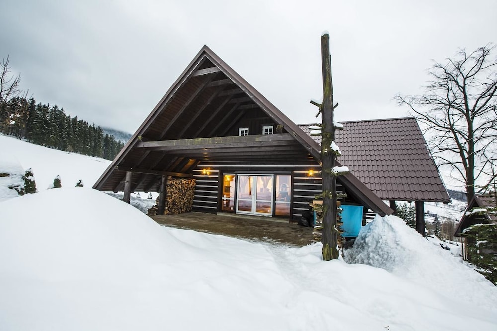 Chalet, 4 Bedrooms, Mountain View, Slope side (Depandance+electricity) photo 1