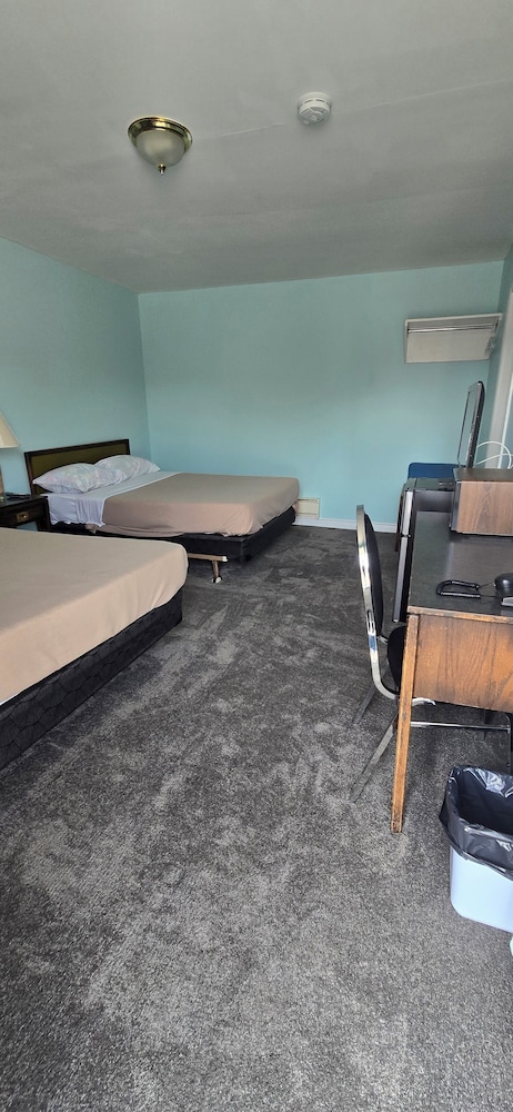 Standard Room, 2 Double Beds photo 1