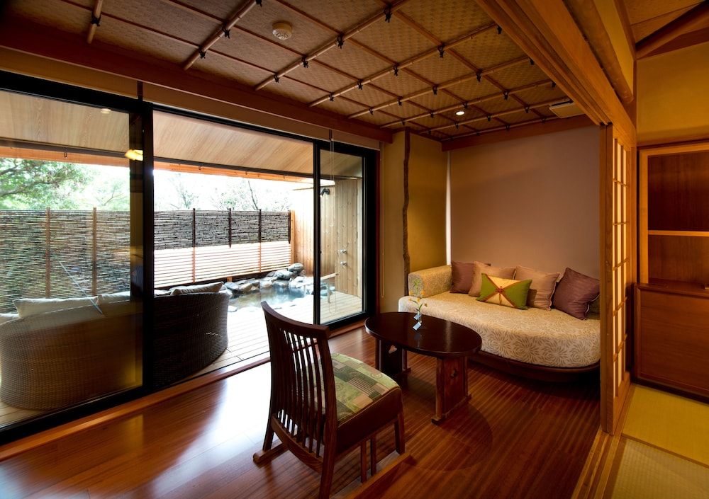 Japanese Western Style Twin Room, Open-air Bath(When selecting Half Board Plan:Dinner is French) photo 3
