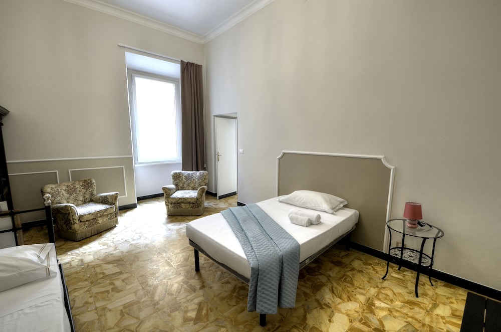 Superior Quadruple Room, City View