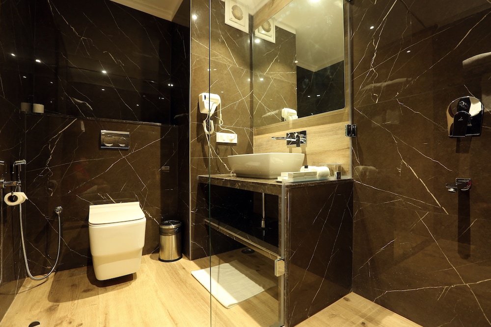 Deluxe Twin Room - Photo 2