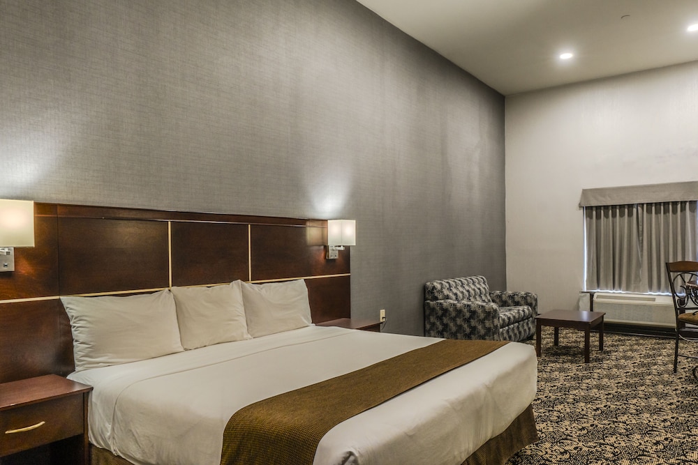 Junior Suite, 1 King Bed with Sofa bed, Non Smoking - Photo 1