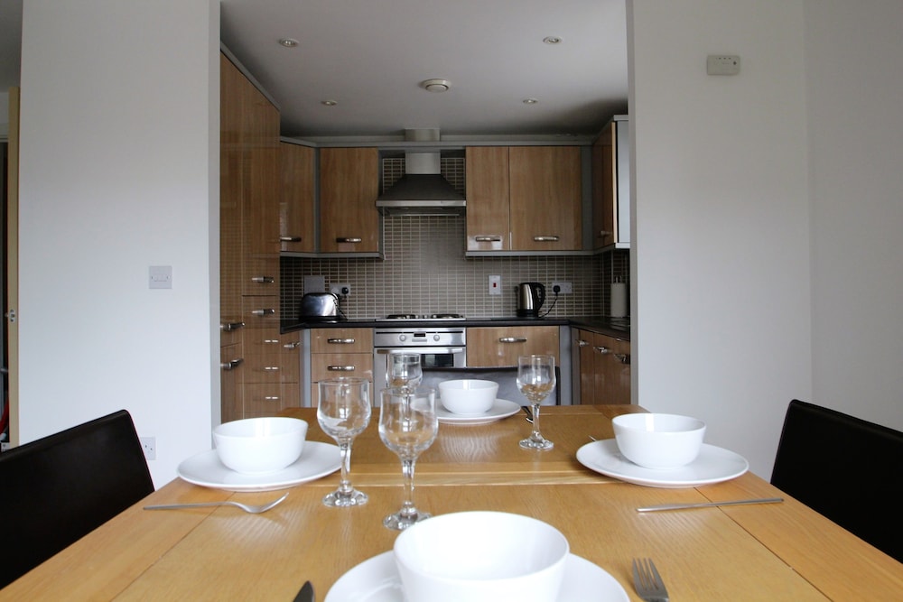 Apartment, 2 Bedrooms, 2 Bathrooms (Pavilions Sl4 5ge) photo 3