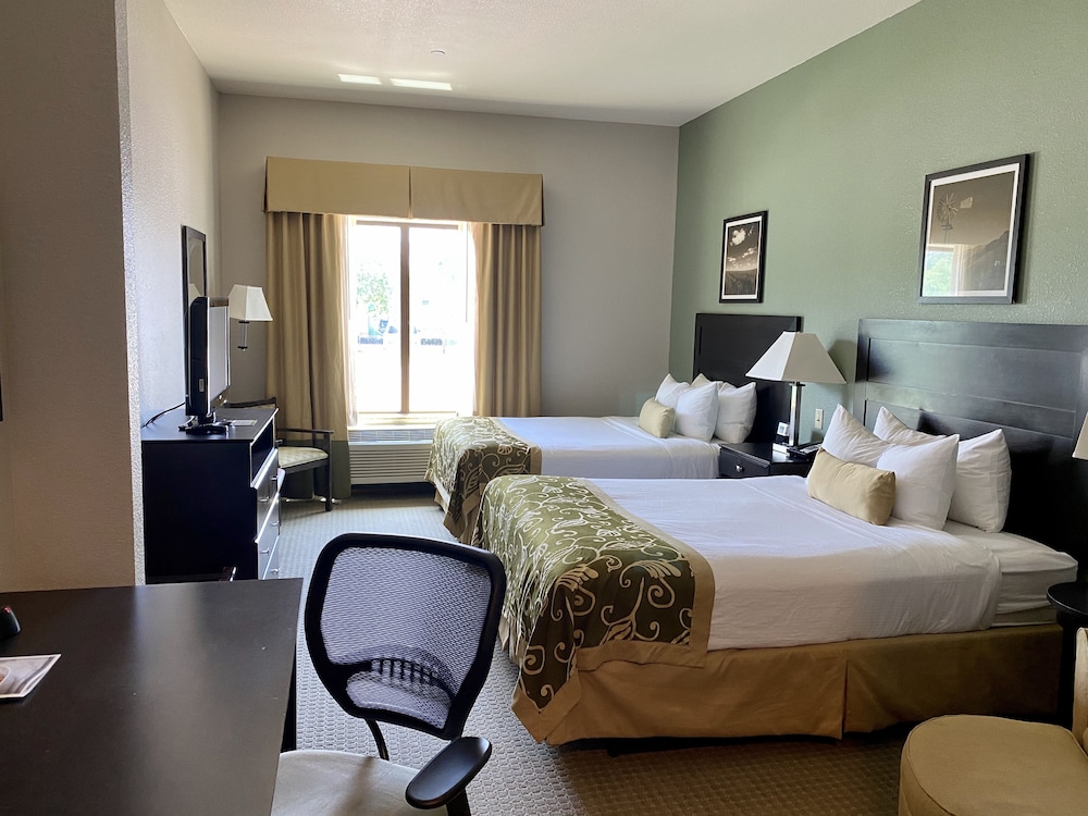 Standard Room, 2 Queen Beds photo 3