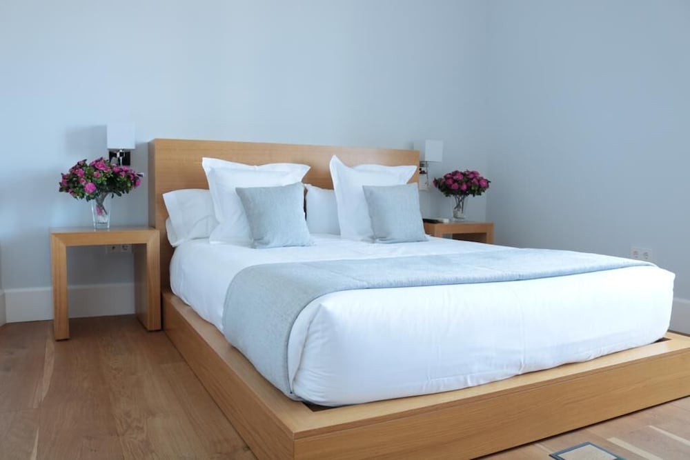 Premium Room - Photo 10