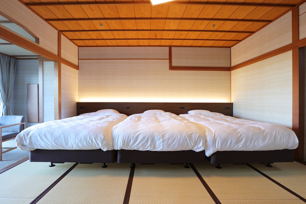 Modern Japanese Triple Room (No bath in the room), Non Smoking photo 2