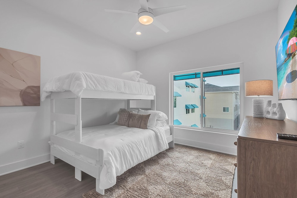 House, Multiple Beds (Azul Townhomes A4 - Sunset) photo 2