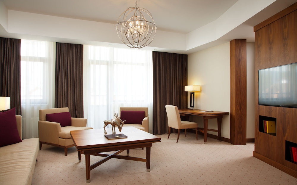 Suite, 1 Bedroom photo 2