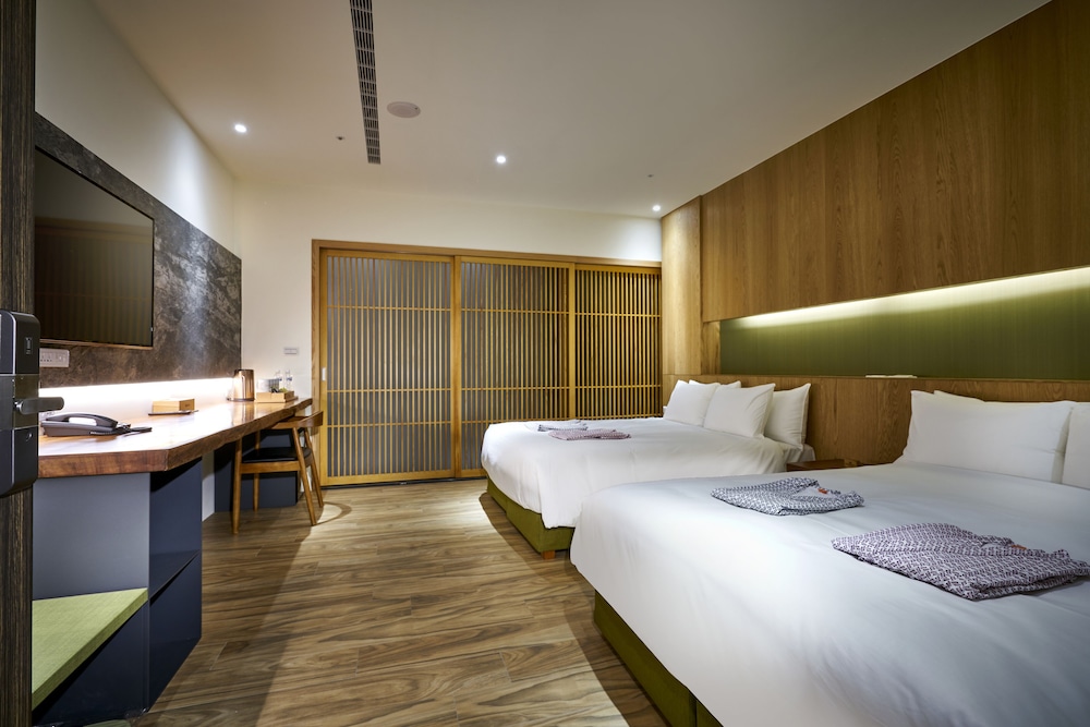 Elite Twin Room