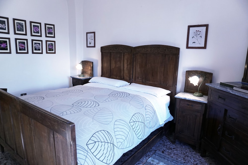 Standard Double Room, Courtyard View photo 1