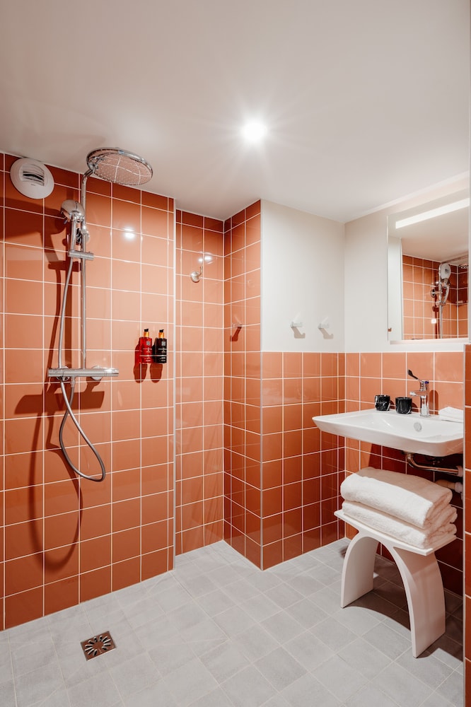 Apartment n°1 : 3-bedrooms photo 2