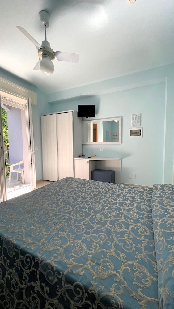Triple Room photo 2