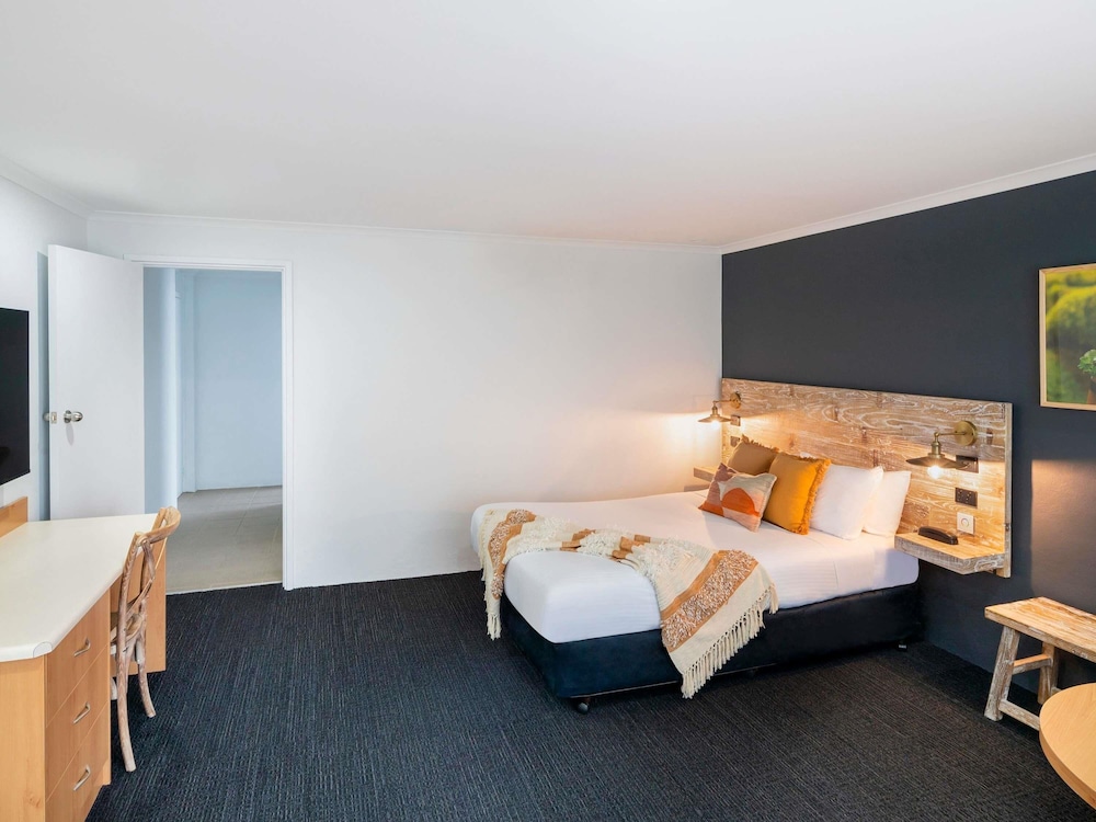 Twin Room, 2 Queen Beds photo 3