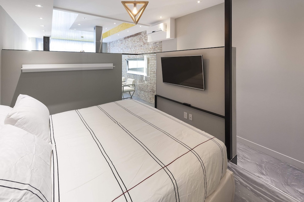 Double Room, 1 Bedroom (1203)
