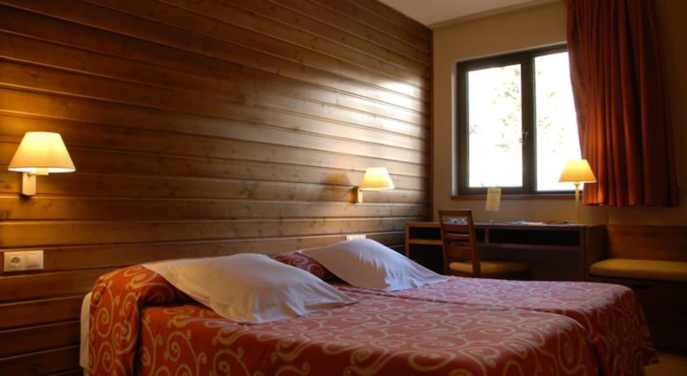 Double Room Double Room