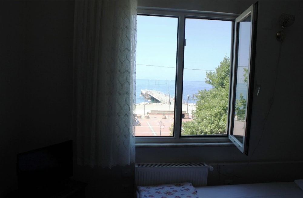Standard Triple Room photo 2