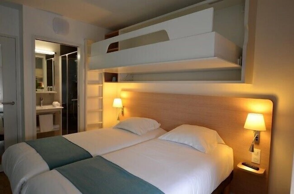 Premium Triple Room