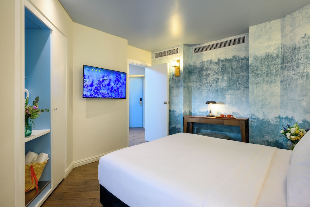 Junior Room