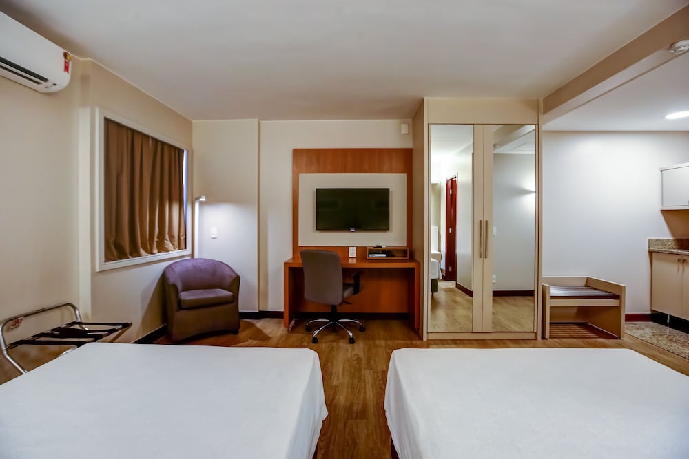 Luxury Suite, 2 Twin Beds, Non Smoking - Photo 13