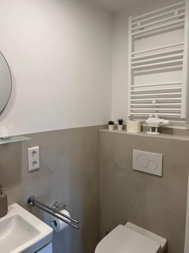 Basic Twin Room photo 2