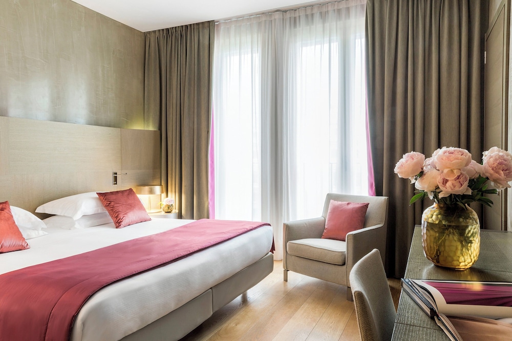 Presidential Suite thumbnail 5
