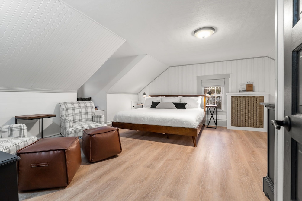 Kinsman Suite photo 1
