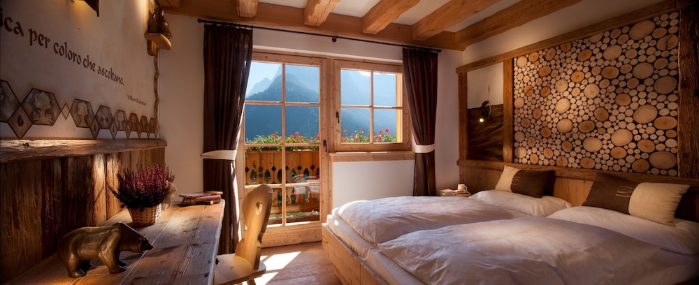 Double Room, Mountain View - Photo 1