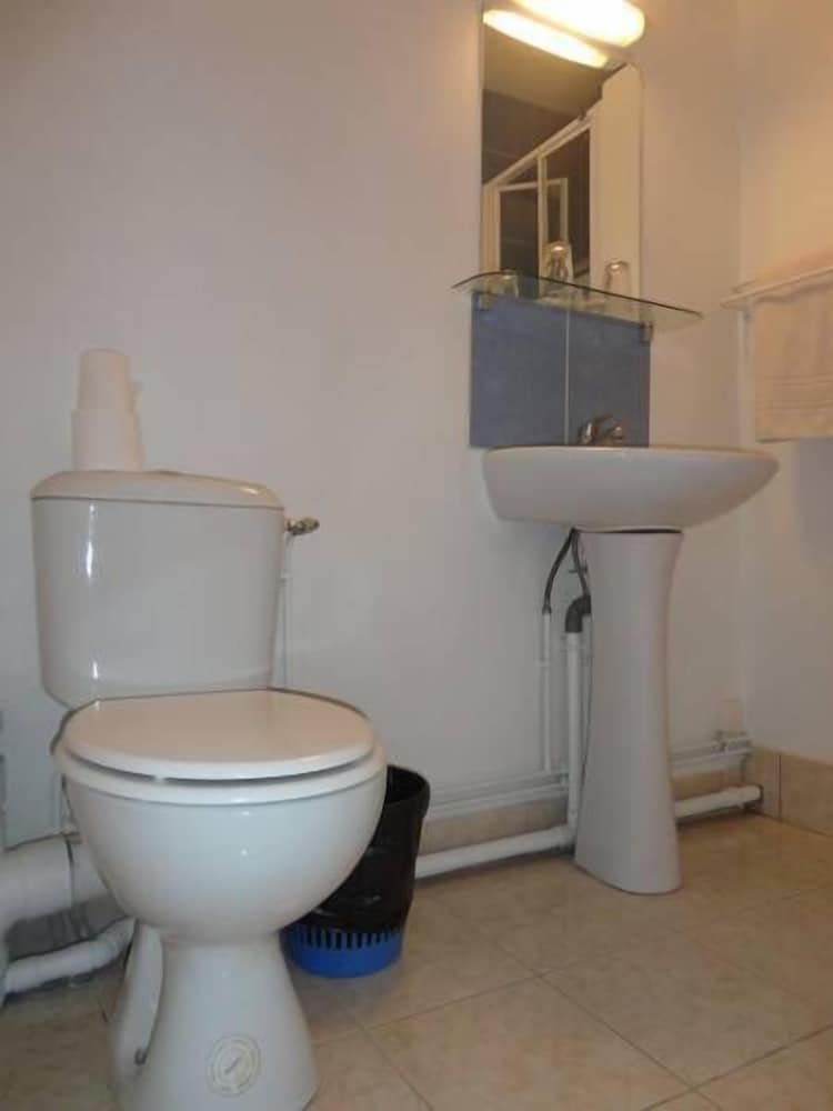 Comfort Room photo 2
