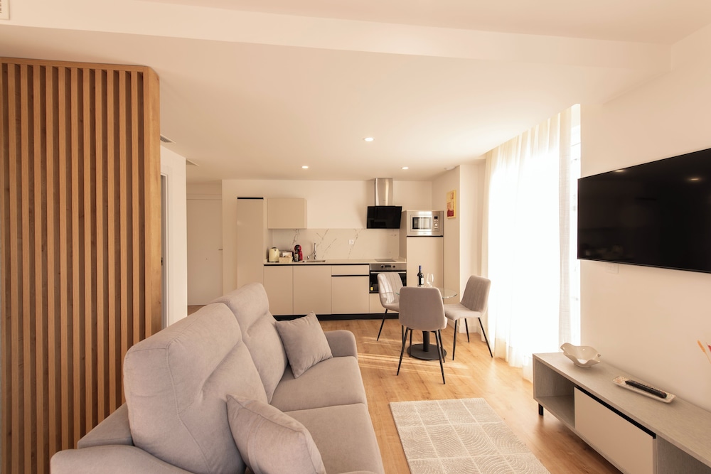 Comfort Apartment, City View